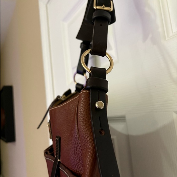 EUC Dooney & Bourke Brown Safari Pebbled Grain Leather Medium Shoulder
Bag - Picture 6 of 13